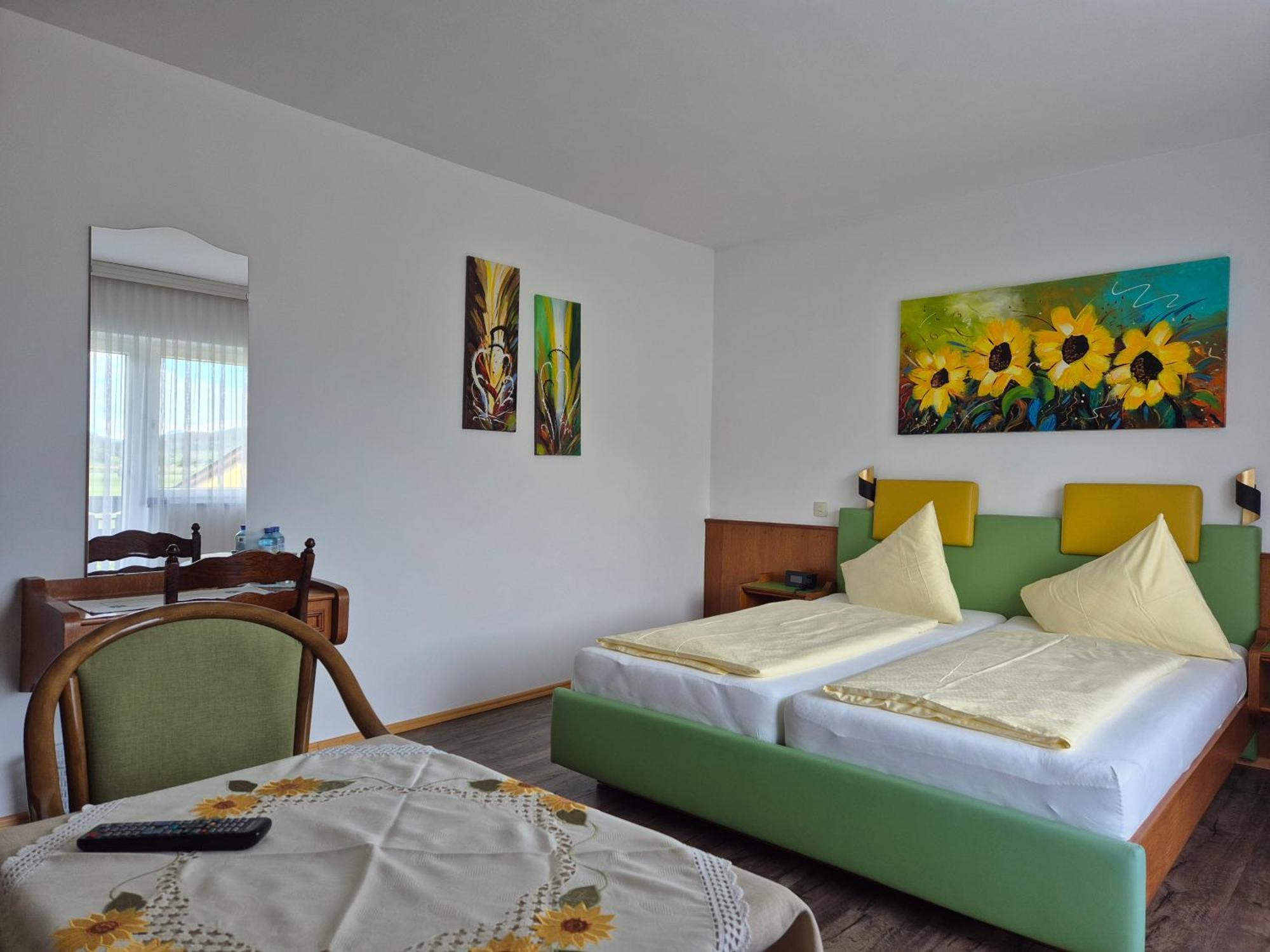 Hotel Garni Hutter Unterburg am Klopeiner See Esterno foto