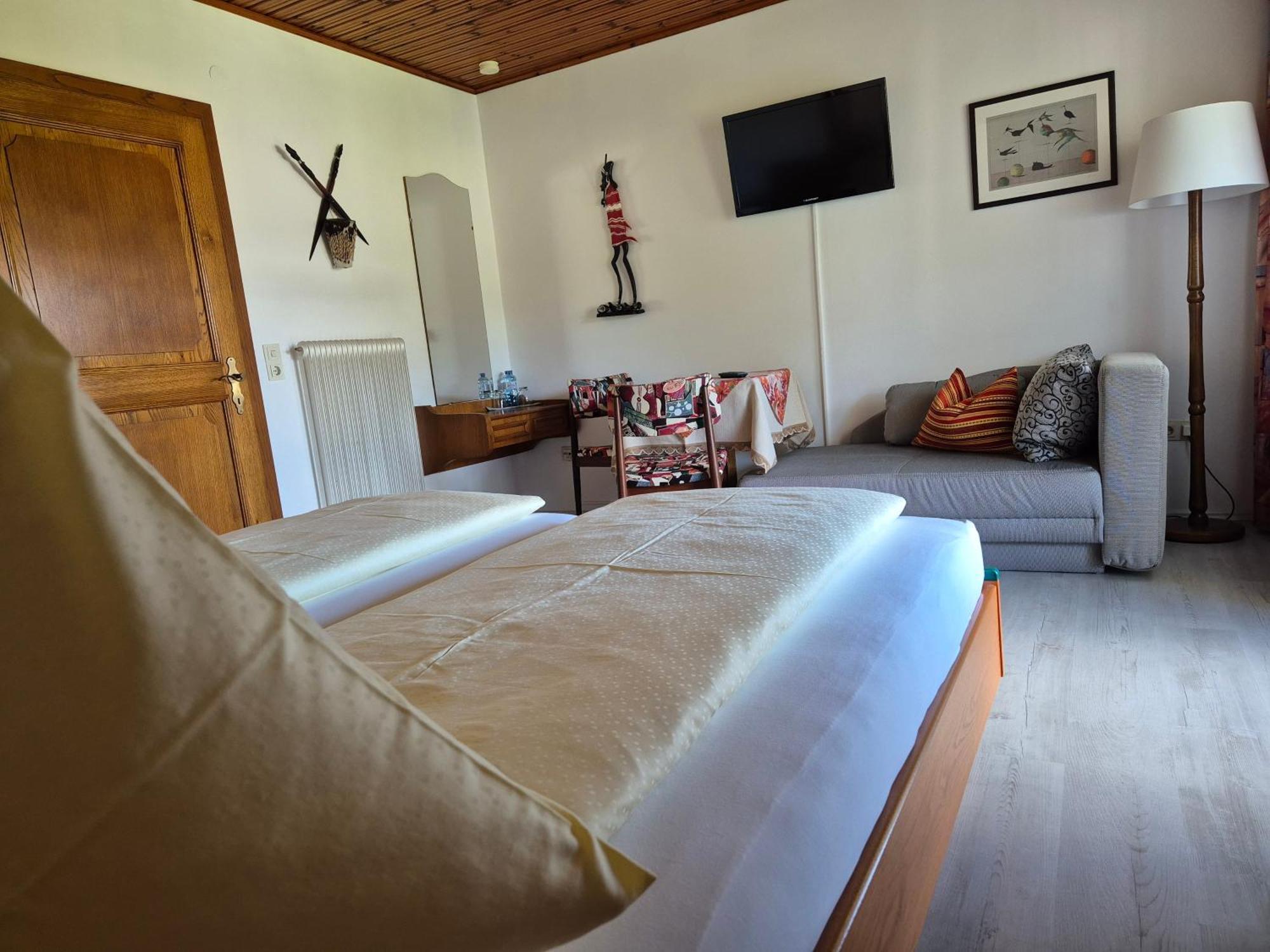 Hotel Garni Hutter Unterburg am Klopeiner See Esterno foto